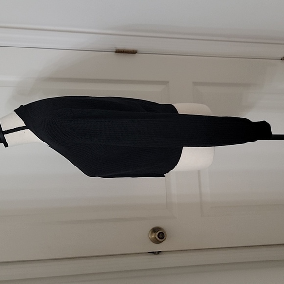 Melrose and Market Size XS Black Button Down‎ Short Cardigan, Long Sleeve, EUC - Picture 3 of 11